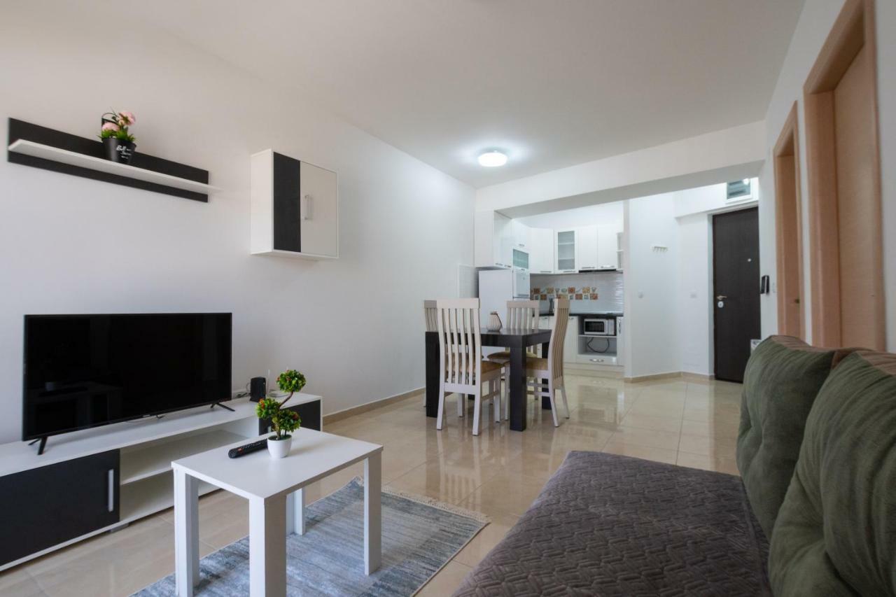 Luxury ǀ Apartments ǀ Residential Building ǀ Wifi Skopje Ngoại thất bức ảnh